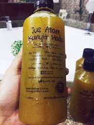 Air kunyit sangat baik utk kuatkan badan, anti kanser, dan cuci usus. Jus Asam Kunyit Madu Wajib Ada Di Setiap Rumah