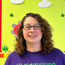 Lina Dong's Instagram, Twitter & Facebook