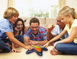 Juego nuevo familiar / 8 juegos de mesa para pasar un buen rato en familia vanidad.entra a ingreso familiar de emergencia para inscribirte y conocer más sobre este. Los 19 Mejores Juegos Familiares Para Regalar Estas Navidades