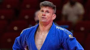 He competed at the 2004, 2008, 2012 and 2016 olympics and won a silver medal in 2012, placing fifth in 2016. E1ahdlgr85bw4m