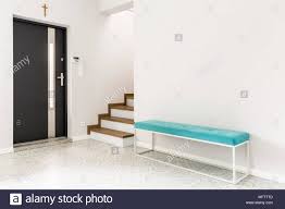 Weitere ideen zu eingangsbereich treppe, wohnen, haus interieurs. Treppe Zur Haustur Stockfotos Und Bilder Kaufen Alamy