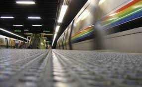 Varios heridos deja descarrilamiento de tren del metro de caracas, venezuela. Tren De La Linea 3 Del Metro De Caracas Se Descarrila Noticias Caracas