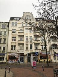 Hi ina, bin selber erst anfang juli nach kiel und habe mir einige wohnungen angeschaut, kann deshalb nur meine eigene meinung dazu sagen. 3 Zimmer Wohnung Zum Verkauf Vinetaplatz 5 24143 Kiel Gaarden Ost Mapio Net