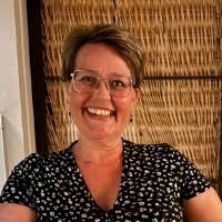 40+ "Sandy Waal" profiles