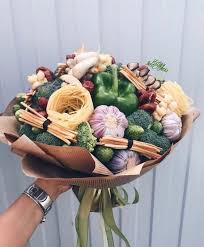 Pin Von Karin Hiessl Auf Deko Mit Bildern Essbare Strausse Geschenk Strauss Blumen