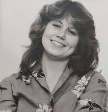 Nicole Fullerton's Instagram, Twitter & Facebook