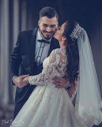 Promphotographyposes Wedding Photoshoot Poses Wedding Couple Poses Photography Indian Wedding Couple Photography