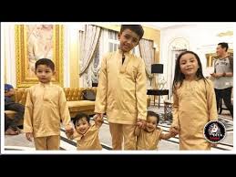 Aliff syukri di tangkap polis atas dakwaan pukul anak angkat ameena. Koleksi Telatah Anak Anak Dato Aliff Syukri Layan Ameena Dan Qayyum Macam Adik Beradik Kandung Youtube