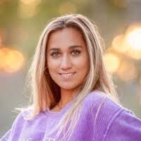 Lynne Schneer's Instagram, Twitter & Facebook