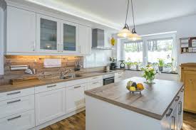 Wir bieten schöne lampen im landhausstil. Kuchenlampen Im Landhausstil Kreutz Landhaus Magazin