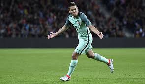 Raphaël adelino josé guerreiro (* 22. Medien Borussia Dortmund An Raphael Guerreiro Dran