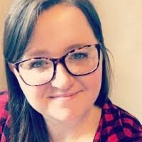 Danielle Comstock's Instagram, Twitter & Facebook