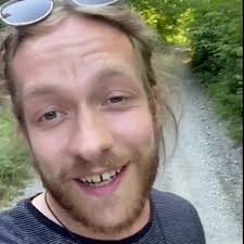 Ďalší hosť, ktorí sa teší na vás a na Táborák Fest je Peter Juhás aka  juhas.peter. Vidíme sa už túto sobotu na novom amfiku pod kostolom v  Štiavnických Baniach.