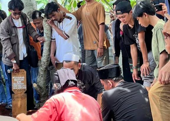 Pemakaman Siswa SMPN Tangsel Korban Bullying Muhammad Hisyam