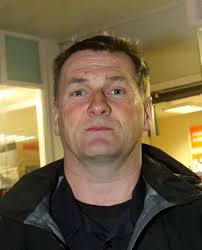 Seagulls are getting drunk