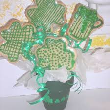 For a truly personal gift, be sure to order a customized cookie cake. St Patricks Day Cake Decorating Photos