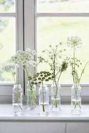 Pin By Emmanuelle Mandin On Deco Flower Arrangements White Flowers Floral Arrangements