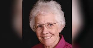 Elaine Wilcox's Instagram, Twitter & Facebook