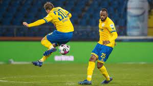 Bundesliga) current squad with market values transfers rumours player stats fixtures news. Eintracht Braunschweig Und Die Freude Am Verteidigen Ndr De Sport Fussball