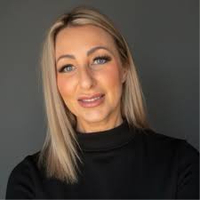 🎄What a lovely way to celebrate my first Christmas party with Ark…