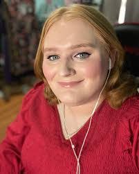 Emily Saxton's Instagram, Twitter & Facebook