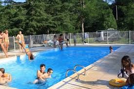 Comparez et réservez les meilleurs campings en ariege. Camping En Ariege Avec Piscine Le Petit Pyreneeen