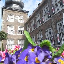 De krokusvakantie is afhankelijk van het moment waarop pasen valt in het betreffende jaar en begint. Krokusvakantie Voorjaarsvakantie Agenda Abdij Hotel Rolduc Kerkrade Zuid Limburg