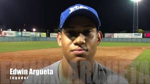 ⚾ Edwin Argueta fue uno de los bateadores más constante del equipo Blanco  que venció al Azul 4 por 3, para coronarse campeón del torneo Sub 23 de  Federación Salvadoreña de Béisbol