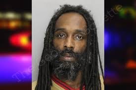 Cecil Moon's Instagram, Twitter & Facebook