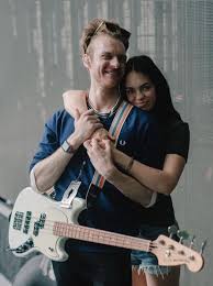 Claudia And Finneas Beatiful People Me As A Girlfriend Billie