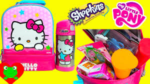 Hello kitty is good at cooking lunch, now she will prepare some food for you, guess what are these? Lunch Box Surprises Hello Kitty Lunch Bag Filled With Surprises Like Shopkins Youtube
