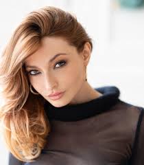 Paris Makeup Artist And Hair Stylist Kassaundra Stephens