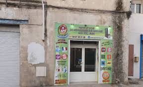 Nos volets type persiennes sont réalisés sur mesure en accord avec votre demande. Vente Et Pose De Persienne Coulissante Pvc Sur Mesure Et En 3 Coloris A Marseille Persacco Pvc Securit Artisan Menuisier A Marseille 13015 Aps Fermetures