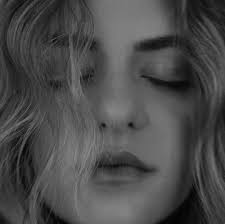 E L I R O S E (@itselirose) • Instagram photos and videos