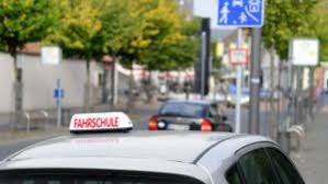 Damit der betroffene fahren darf, muss eine. Mindestalter Fur Den Fuhrerschein Fuehrerscheinfix De