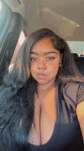 Annika Phelps's Instagram, Twitter & Facebook