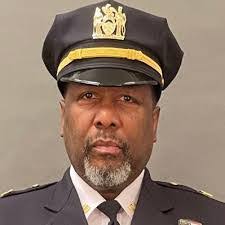 Robin Tillotson's Instagram, Twitter & Facebook