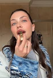 Rose Eldridge's Instagram, Twitter & Facebook