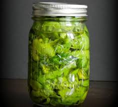 Recette Facile De Conserve De Basilic Frais Recette Basilic Conservation Des Aliments