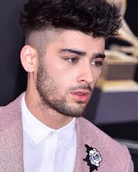Zayn malik change is hairstyles every week, like long and shaggy to short and tight, his hairtype and face. Here S How To Get Zayn Malik S Grammys 2018 Hair And Skin
