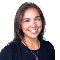 Alanna Ryan's Instagram, Twitter & Facebook