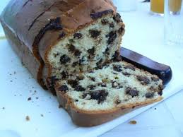 Cake Tout Moelleux Puree D Amandes Pepites De Chocolat Recette Ptitchef Recette En 2020 Puree D Amande Pepite Chocolat Recette Dessert