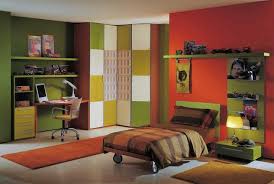 All boys need somewhere they can escape to (usually so the bunk bed, the checkerboard floor and the bold pairing of red and blue add up to a perfect space for the patchwork bed linen, gingham blinds and a few traditional objects, such as a london bus and red. Red And Dark Green Wall Paint For Boys Bedroom Decolover Net