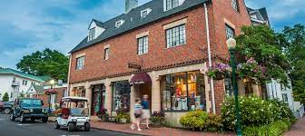 While most think of pinehurst as an iconic golf destination, the village of pinehurst actually preceded the first golf course in pinehurst. Village Of Pinehurst Pinehurst Resort