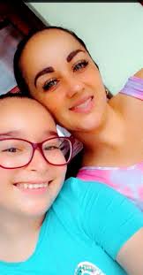 Ganá un obsequio especial! 🎁 Compartí en los comentarios una foto con Mamá  y pedí ayuda de todos tus amigos, las que tengan más likes ganarán 1 de las  2 Tarjetas de