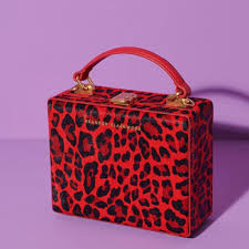 This Friday (August 7th) I'll be offering a limited selection of trunks  (Standard and Mini sizes) to my text