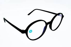 Ils sont disponibles sur les lunettes de vue mais les opticiens vendent aussi des modèles antilumière bleue sans correction. Lunettes Pour Ecrans Anti Lumiere Bleue Adulte Grand Visage Mixte Oblue Taille Xl Noire Ronde