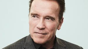 Arnold Schwarzenegger: 'Zoals mijn vader mij behandelde, dat zou je nu  kindermishandeling noemen'