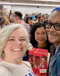 Today, I attended the Denver Toy & Doll Show with my family, and once again  I managed to amaze myself, thinking I would not find anything I wanted. The  level of delusion