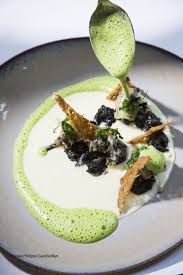 Chef Ludovic Aillaud Restaurant L Epicurien Aix En Provence Escargots Et Trompettes De La Mort Au Menu Escargots Et Trompettes De La Mort En Tempura Cr